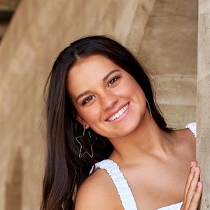 Meet your Posher, Caroline